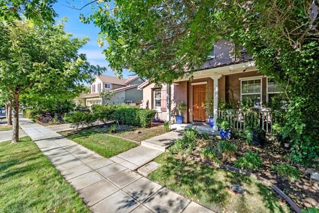 134 N Menlo Park Street, Mountain House CA: https://media.crmls.org/mediaz/d1979223-63a4-4f1f-aac0-f08d10aa9ec2.jpg