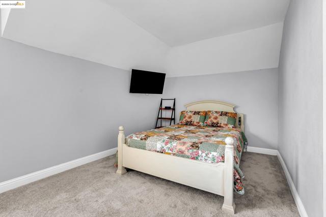 2350 W Shell Ave, Martinez CA: https://media.crmls.org/mediaz/d19795f9-9c7a-4bf6-8fa4-732e4bc28dba.jpg