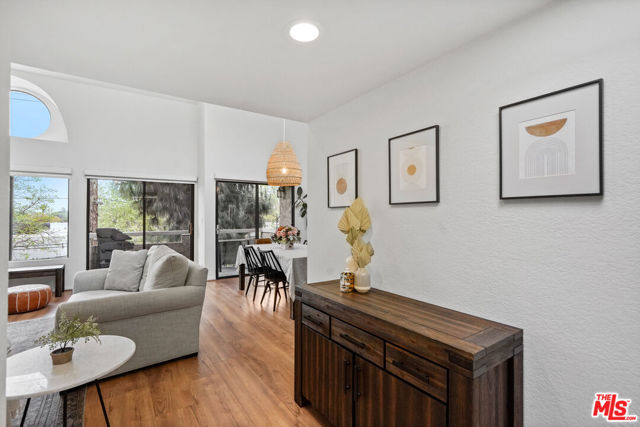 365 West Alameda Avenue, 301 photo 4