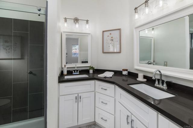 Detail Gallery Image 15 of 26 For 1149 Cochise Ct, Vista,  CA 92084 - 4 Beds | 3 Baths