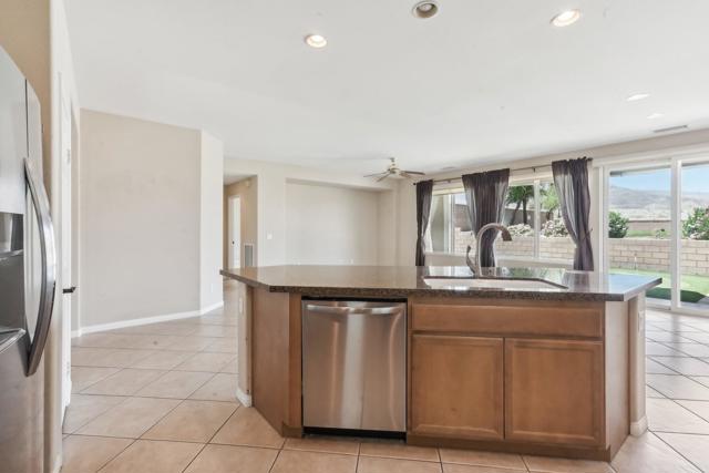 60375 Living Stone Drive, La Quinta CA: https://media.crmls.org/mediaz/d1991817-5839-4b26-936e-f97f41593b1a.jpg