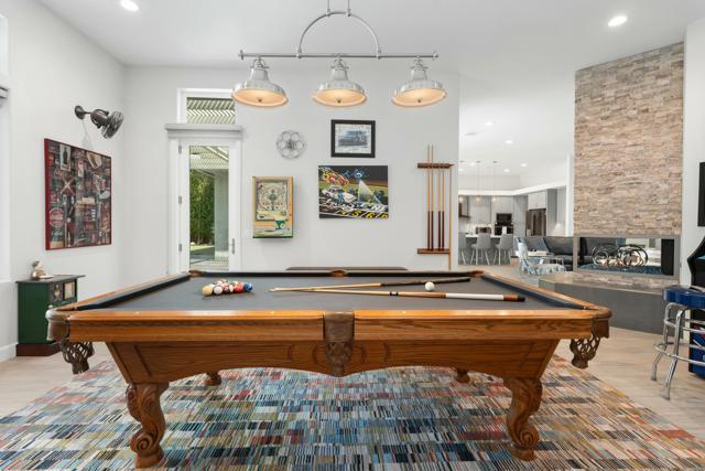 6 Taylor Avenue, Palm Desert CA: https://media.crmls.org/mediaz/d19b3ada-4412-449c-9305-736b57dfdc5a.jpg
