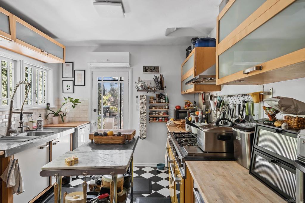 MLS #250039279SD image #25