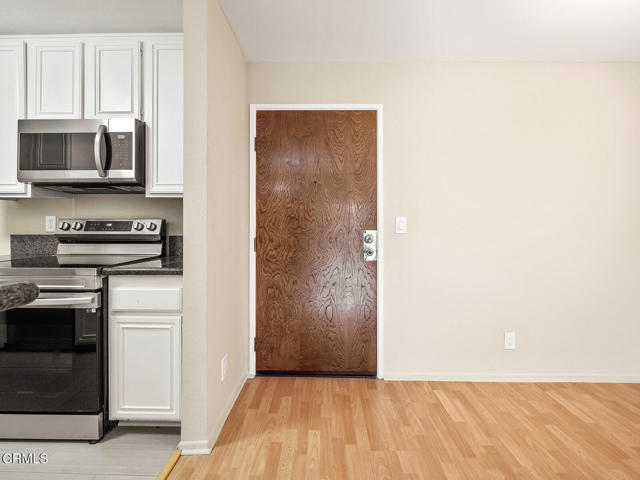 Detail Gallery Image 5 of 39 For 4499 via Marisol #217,  Los Angeles,  CA 90042 - 2 Beds | 2 Baths