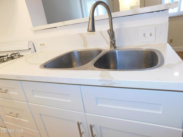 6213 Whitsett Avenue, North Hollywood CA: https://media.crmls.org/mediaz/d19beb6a-2bf4-465e-a1b9-2e7f0ee4020b.jpg
