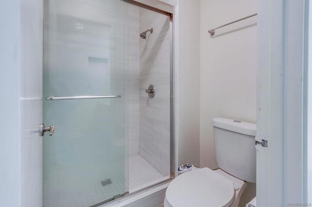 MLS #250042575SD image #32