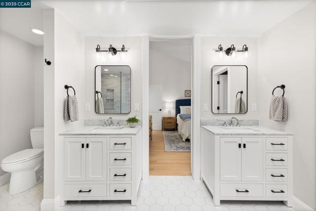 685 Saint George Rd, Danville CA: https://media.crmls.org/mediaz/d19c4735-8b53-45c6-9e20-4f9464f9ad9e.jpg