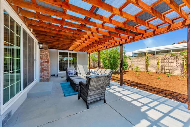 3356 Hudson Place, Fremont CA: https://media.crmls.org/mediaz/d19c75e8-b05b-4fa0-845f-88047bf4e387.jpg