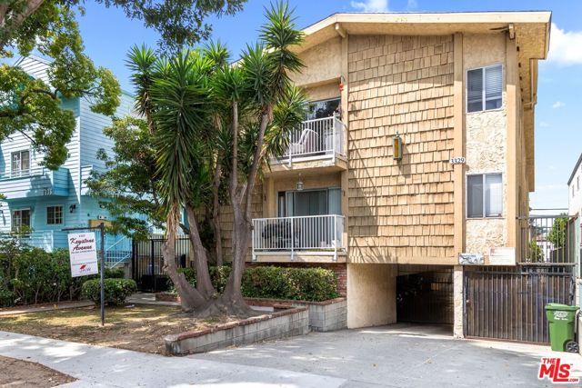 3329 Keystone Avenue, Los Angeles CA: https://media.crmls.org/mediaz/d19ecc2f-1d9f-4ef9-866b-dcab064135b3.jpg