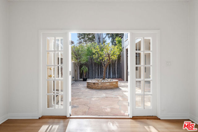 2063 Grace Avenue, Los Angeles CA: https://media.crmls.org/mediaz/d19f75e1-5b38-4f8b-9755-a7fc38c1385f.jpg