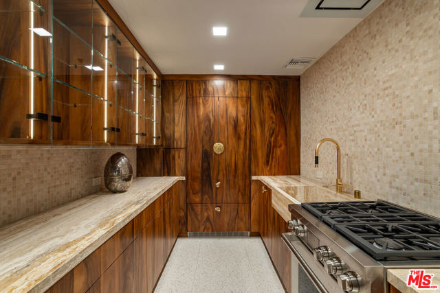 400 Castle Place photo 16