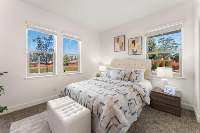 714 Sullivan Way, Gilroy CA: https://media.crmls.org/mediaz/d1a0646c-2c53-4221-884a-546c863e4a7a.jpg