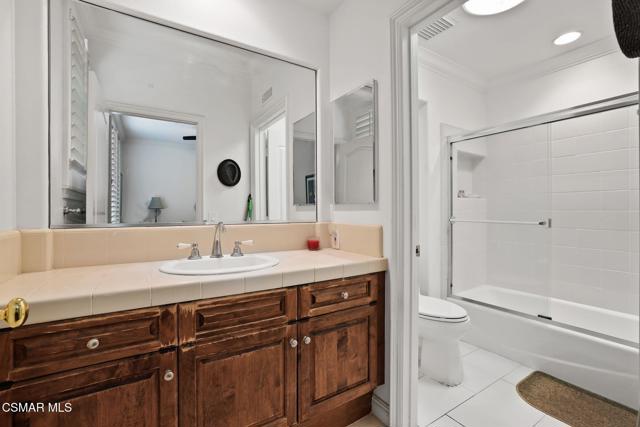 20253 ViA Galileo, Porter Ranch CA: https://media.crmls.org/mediaz/d1a1833d-cfea-41d1-9fb6-2a6f6c49cb9c.jpg