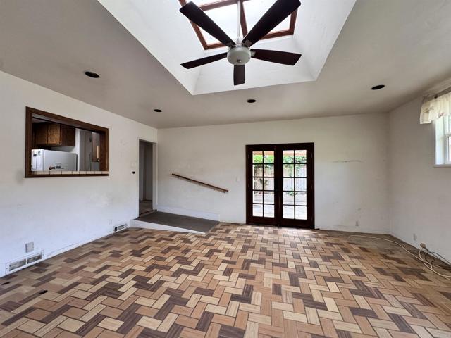 Detail Gallery Image 10 of 19 For 1020 Archer St, San Diego,  CA 92109 - 3 Beds | 2 Baths