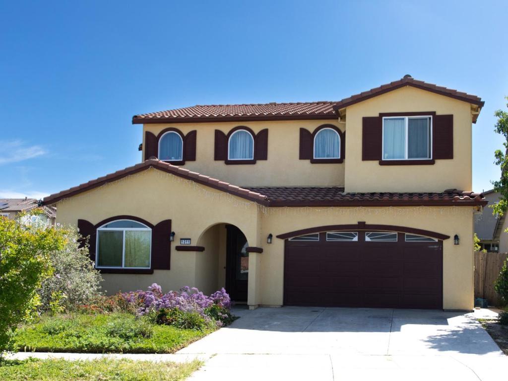 1011 El Cerro Drive