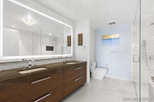 888 W E Street, San Diego CA: https://media.crmls.org/mediaz/d1a491c4-2c49-49ca-a943-490d1fcf2ca9.jpg