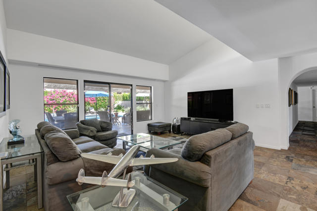 Image 11 of 44 For 71138 Patricia Park Place