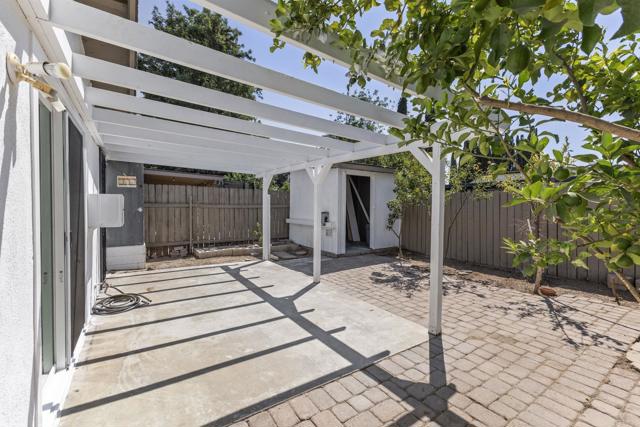 1745 Acorn St, Escondido CA: https://media.crmls.org/mediaz/d1a72c5c-5bc6-4f38-a6de-9c57efb128fd.jpg