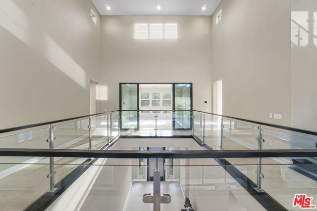 11848 N Hillsborough Lane, Porter Ranch CA: https://media.crmls.org/mediaz/d1a792a3-499e-4cb2-b30a-de82e58aaf28.jpg
