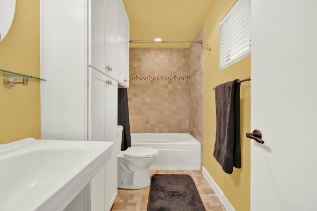 11152 Toyon Hill, Lakeside CA: https://media.crmls.org/mediaz/d1a792f4-5e64-4c76-906a-bcf8370d1a41.jpg