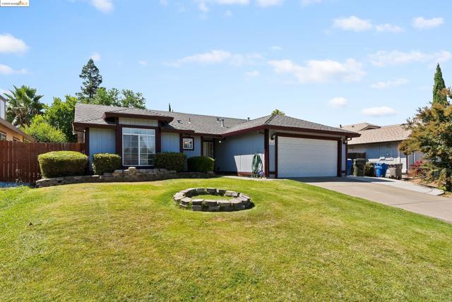 Image 2 of 39 For 8038 Torrente Way