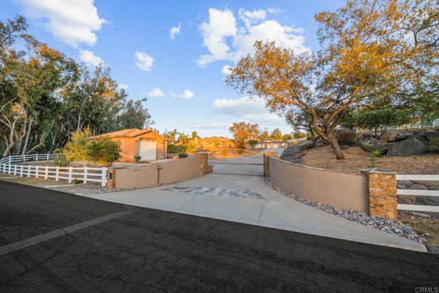 Detail Gallery Image 1 of 1 For 1871 Rancho Judith, Alpine,  CA 91901 - 5 Beds | 5 Baths