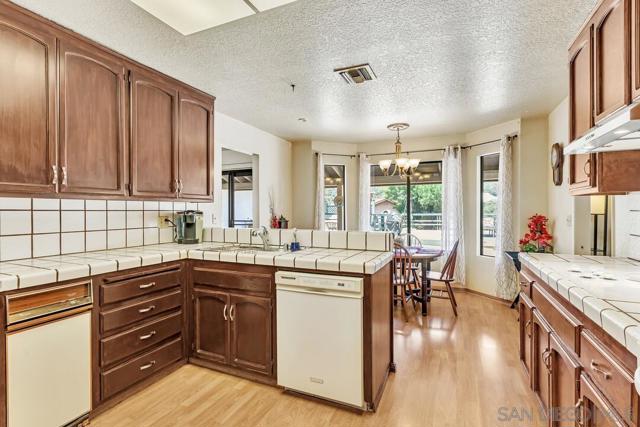 3176 Via Viejas, Alpine CA: https://media.crmls.org/mediaz/d1a9d7f8-26ea-49f0-b21e-02c60801e101.jpg