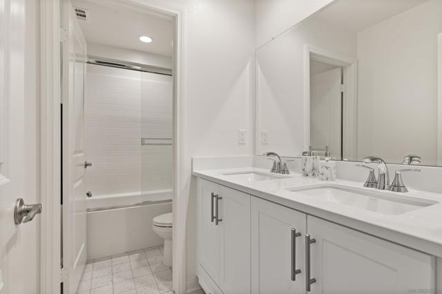 8553 Dartmouth St, Santee CA: https://media.crmls.org/mediaz/d1aa5a40-6ff7-4c3e-a841-7da607505b96.jpg