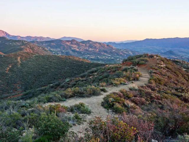 14027 Jamul Dr, Jamul CA: https://media.crmls.org/mediaz/d1abbeb0-990c-4d16-b5a7-a0635cfb3a87.jpg
