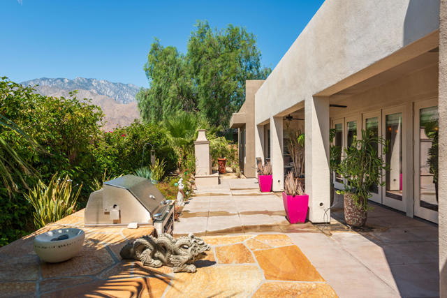 1615 Savvy Court, Palm Springs CA: https://media.crmls.org/mediaz/d1abcb60-5dbb-45a8-96e7-26f90b58ef1f.jpg