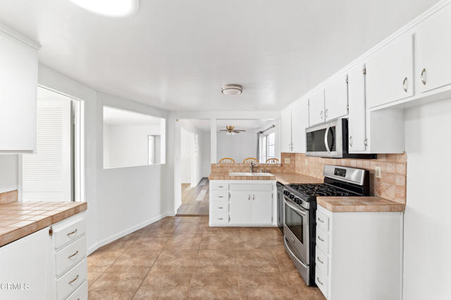 Detail Gallery Image 12 of 45 For 2101 Rhonda St, Oxnard,  CA 93036 - 3 Beds | 2/1 Baths