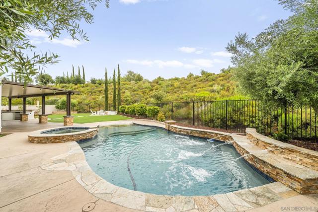 34189 Hourglass St, Temecula CA: https://media.crmls.org/mediaz/d1ac6634-fca5-42a9-9460-662af7a1a0a9.jpg