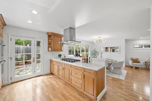 1050 Connecticut Drive, Redwood City CA: https://media.crmls.org/mediaz/d1ac9343-8c26-4067-91ae-6247b04aa9cc.jpg