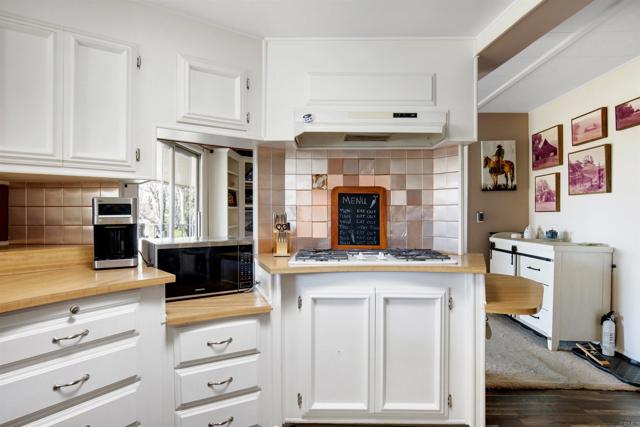 18218 Paradise Mountain Road, Valley Center CA: https://media.crmls.org/mediaz/d1aca27d-3f3b-4d8c-bbf0-22f185f9baed.jpg