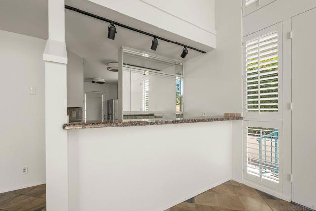 2544 Navarra Rd, Carlsbad CA: https://media.crmls.org/mediaz/d1ad4b07-ca81-4736-a263-1727c7f7a9a7.jpg