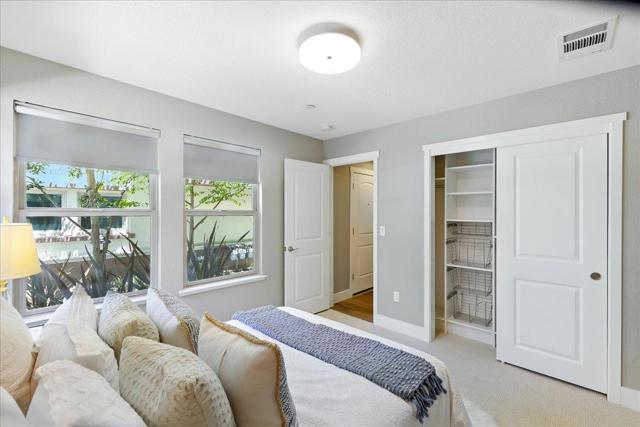 324 Cherokee Loop, Mountain View CA: https://media.crmls.org/mediaz/d1ad54be-9be8-4556-ab69-65cf474e59c5.jpg