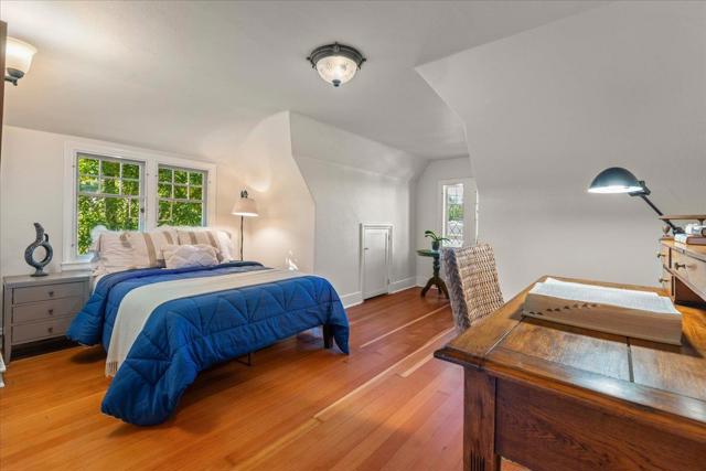 503 Van Ness Avenue, Santa Cruz CA: https://media.crmls.org/mediaz/d1ad5655-2aac-4d36-bfa6-5736bfa893d2.jpg