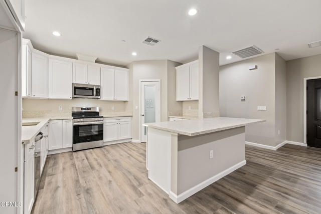 Detail Gallery Image 15 of 35 For 40719 E 171st Street St, Lake Los Angeles,  CA 93535 - 4 Beds | 2 Baths