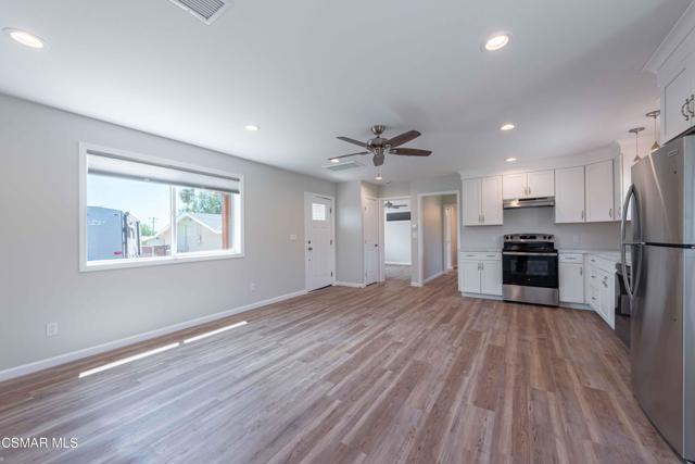 1499 Calle Morera, Thousand Oaks CA: https://media.crmls.org/mediaz/d1ada761-5f8d-4c54-906f-d6794885c4a8.jpg