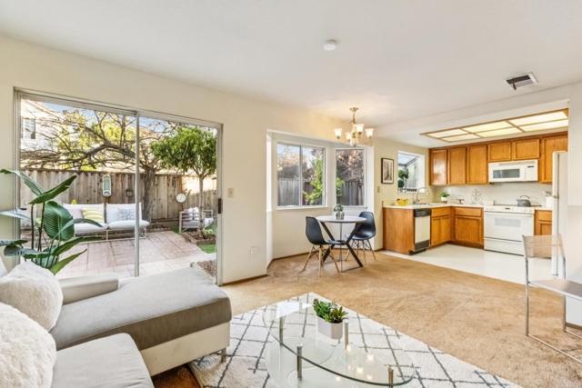 Image 19 of 42 For 1152 Old Alameda Pt