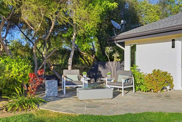 Detail Gallery Image 10 of 54 For 2830 Esturion Pl, Carlsbad,  CA 92009 - 4 Beds | 2/1 Baths