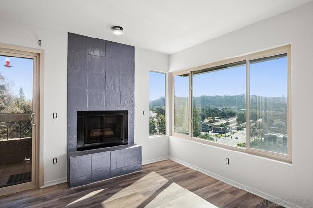 10400 caminito Cuervo, San Diego CA: https://media.crmls.org/mediaz/d1aeac48-09db-4725-871e-4bf7b9e918d7.jpg