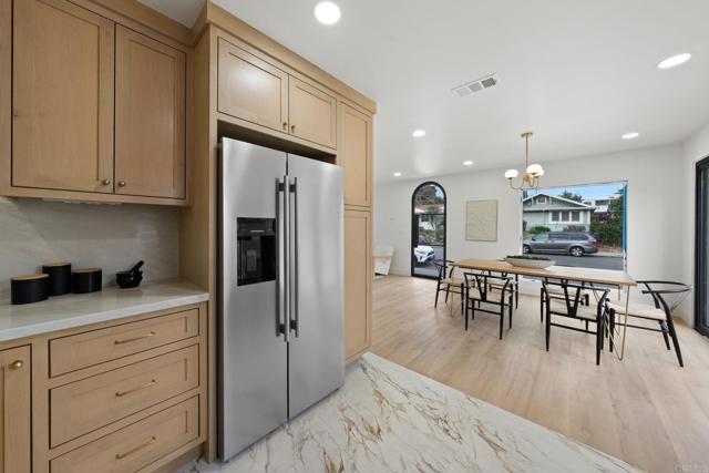 3561 Arizona St, San Diego CA: https://media.crmls.org/mediaz/d1af30e5-add9-4b5b-9c86-8aef1c27fdc2.jpg