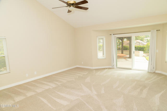 3154 Provence Place, Thousand Oaks CA: https://media.crmls.org/mediaz/d1b0b764-9d2f-40b9-963d-68f8d34c3d4f.jpg