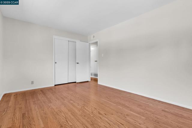 240 CASTLE GLEN ROAD, Walnut Creek CA: https://media.crmls.org/mediaz/d1b21a4f-0369-4299-8bd5-eb6231f11d40.jpg