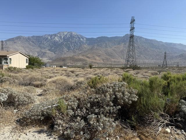 7 San Pierre Road, Whitewater CA: https://media.crmls.org/mediaz/d1b2ad25-a609-4826-8d0d-361fe391b3d8.jpg