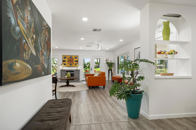 427 Calle Madrigal, Cathedral City CA: https://media.crmls.org/mediaz/d1b2eec8-21ae-47d1-a40d-69c39536743f.jpg