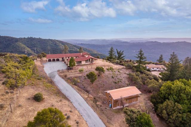 16420 Soda Springs Road, Los Gatos CA: https://media.crmls.org/mediaz/d1b3179e-484a-4e95-8f7c-b60c86fde7cc.jpg