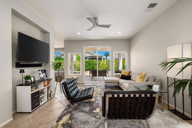78902 Chardonnay Way, Palm Desert CA: https://media.crmls.org/mediaz/d1b35806-de8c-406a-8502-7d45e519b9bd.jpg