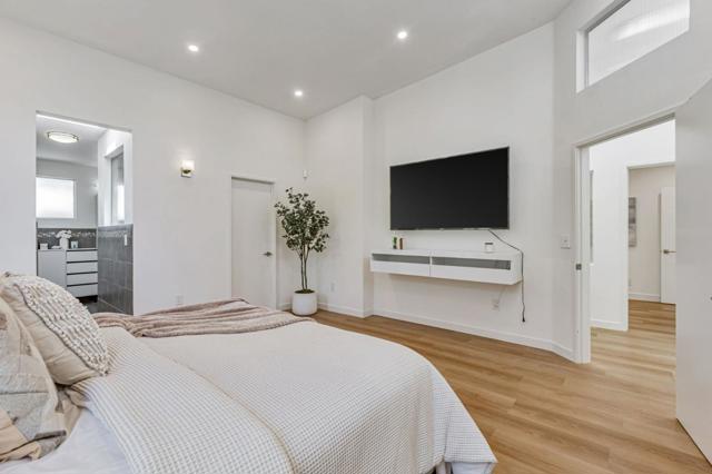 271 Woodhams Road, Santa Clara CA: https://media.crmls.org/mediaz/d1b4b2db-4be7-4d6b-82a1-589370e5b2c1.jpg